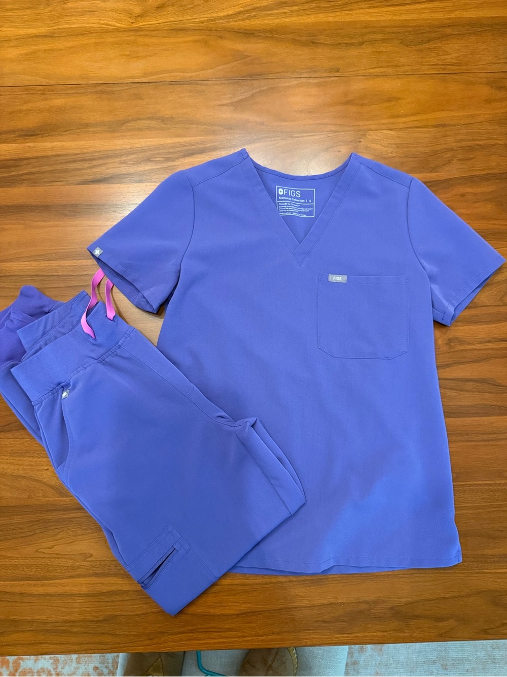 Figs Women’s Amethyst Purple Scrub Set
